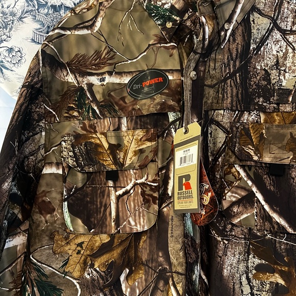 CLEARANCE NWT Men’s M Russell Outdoors Dri-Power Lightweight Button Down Shirt - Picture 3 of 13